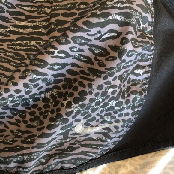 Women’s size small Nike dri fit black and gray shorts - Picture 8 of 8